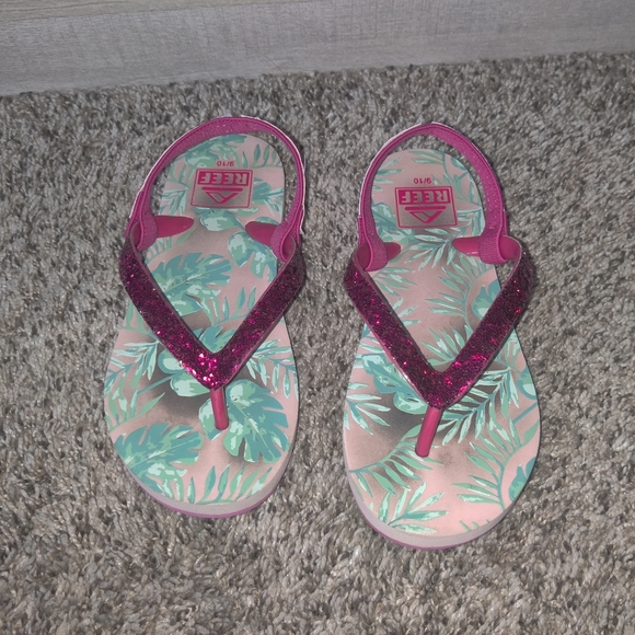 Reef Pink Glitter Leaves Flip Flops Sandals Size 9/10 - Picture 1 of 6